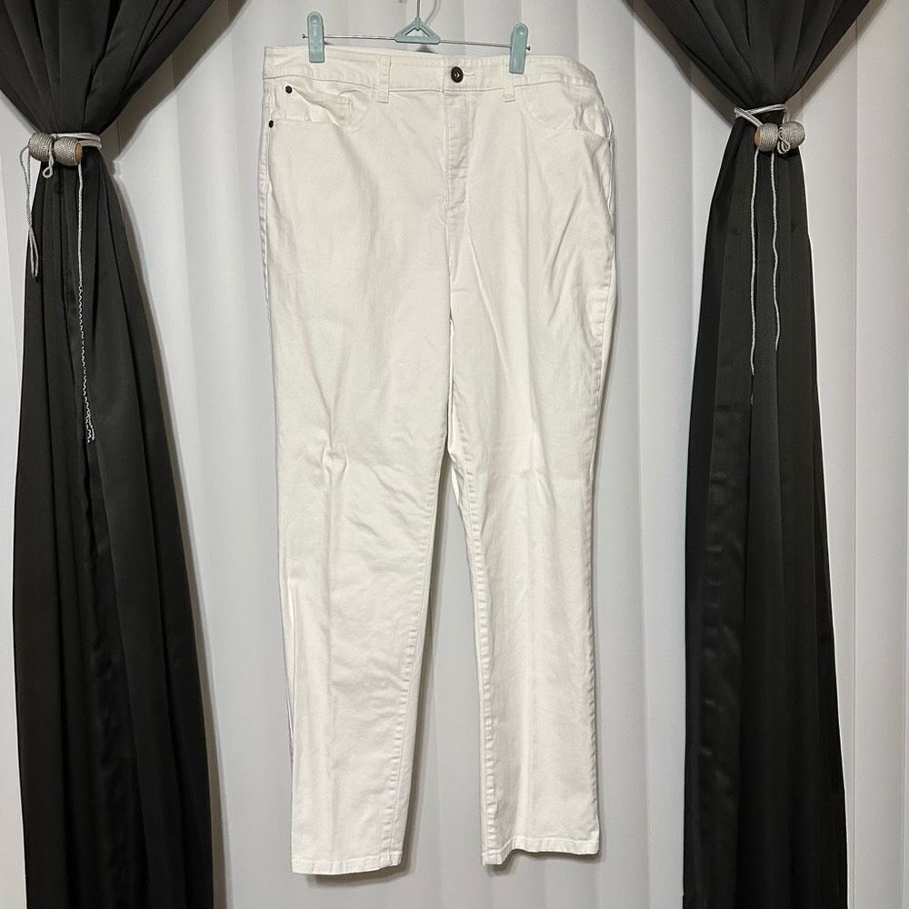 Christopher Banks classic fit white jeans